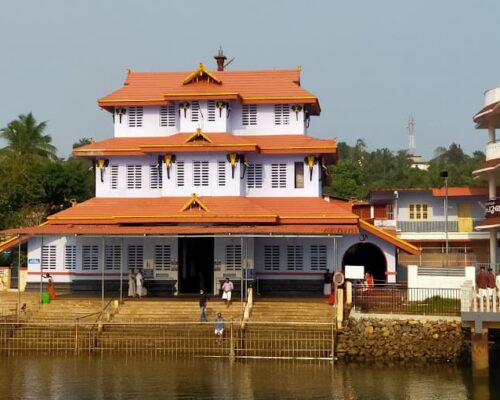 The Parassini Muthappan Temple in North Kerala is a sacred pilgrimage site, welcoming all individuals seeking solace and spiritual fulfillment. Riftha White Homes and Apartments, situated nearby, provide residents with more than just a place to live—they become part of a community rich in cultural and spiritual heritage.